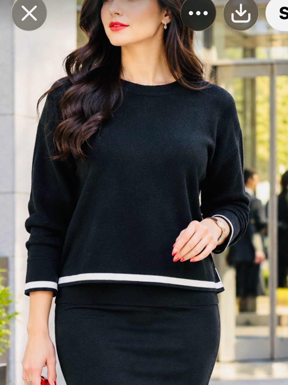 Pretty garden viscous Classic Black Crewneck Sweater with White Trim - Women